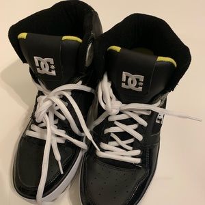 Men’s DC Skate Shoes.